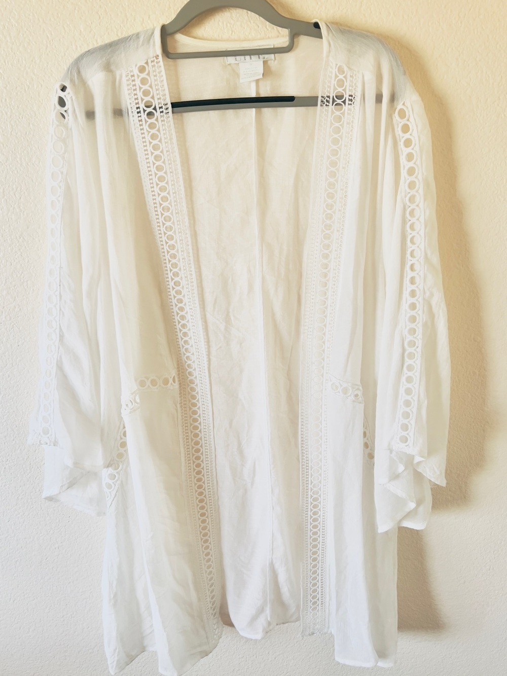 L.I.F.E.-Lightweight White Lace-Trim Kimono Cardigan Size 1X